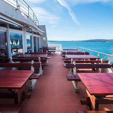 Aparthotel Castrum Novum Novigrad (Istria) ภายนอก รูปภาพ