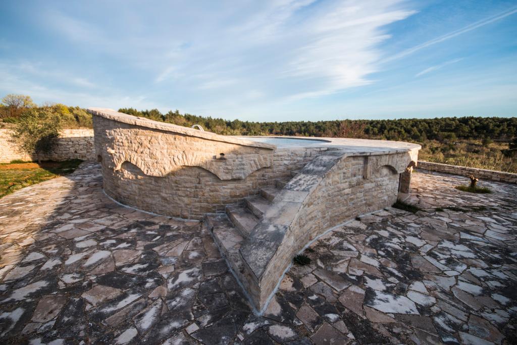 Aparthotel Castrum Novum Novigrad (Istria) ภายนอก รูปภาพ