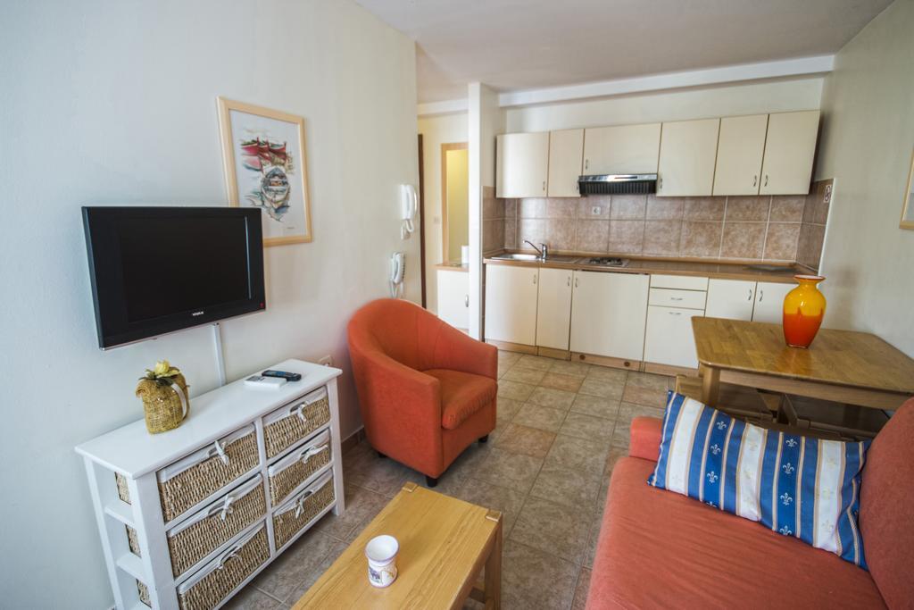 Aparthotel Castrum Novum Novigrad (Istria) ห้อง รูปภาพ