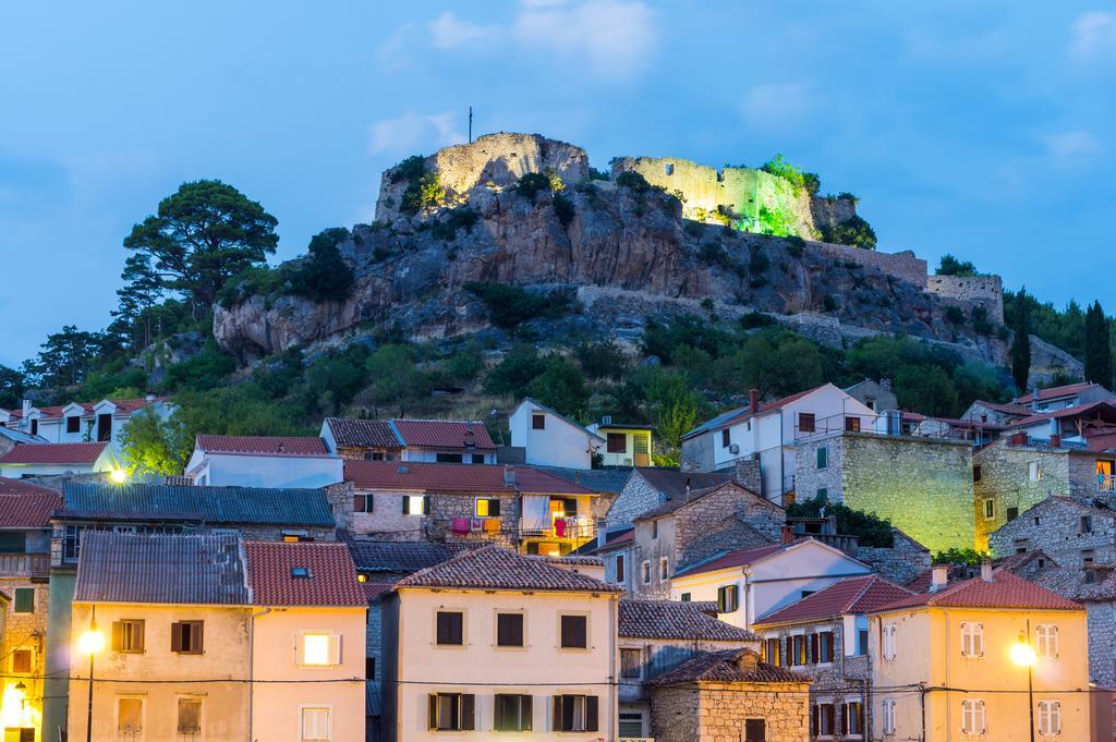 Aparthotel Castrum Novum Novigrad (Istria) ภายนอก รูปภาพ