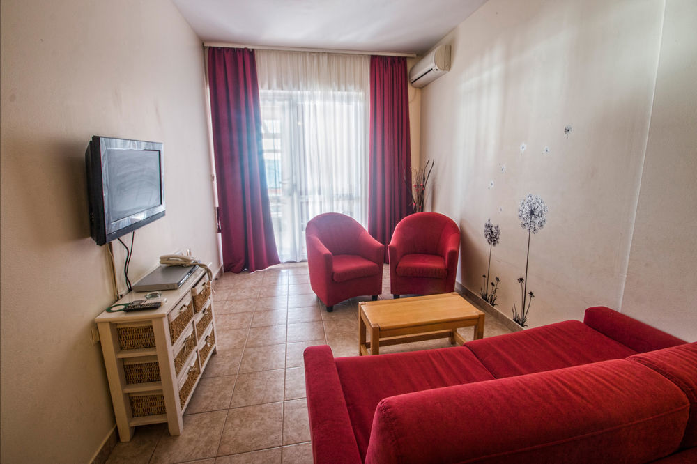 Aparthotel Castrum Novum Novigrad (Istria) ภายนอก รูปภาพ