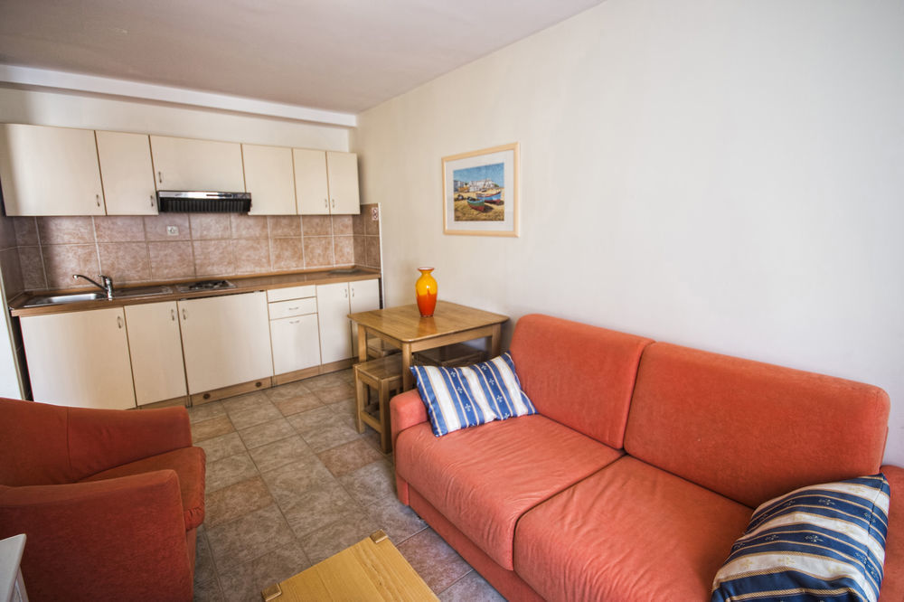 Aparthotel Castrum Novum Novigrad (Istria) ภายนอก รูปภาพ