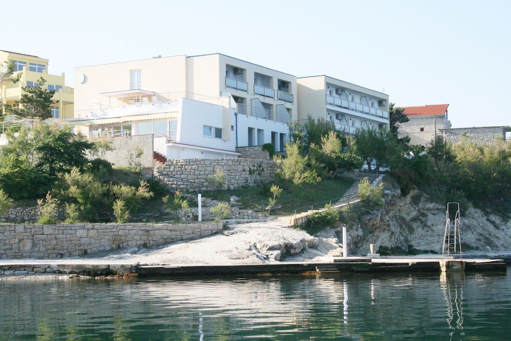 Aparthotel Castrum Novum Novigrad (Istria) ภายนอก รูปภาพ